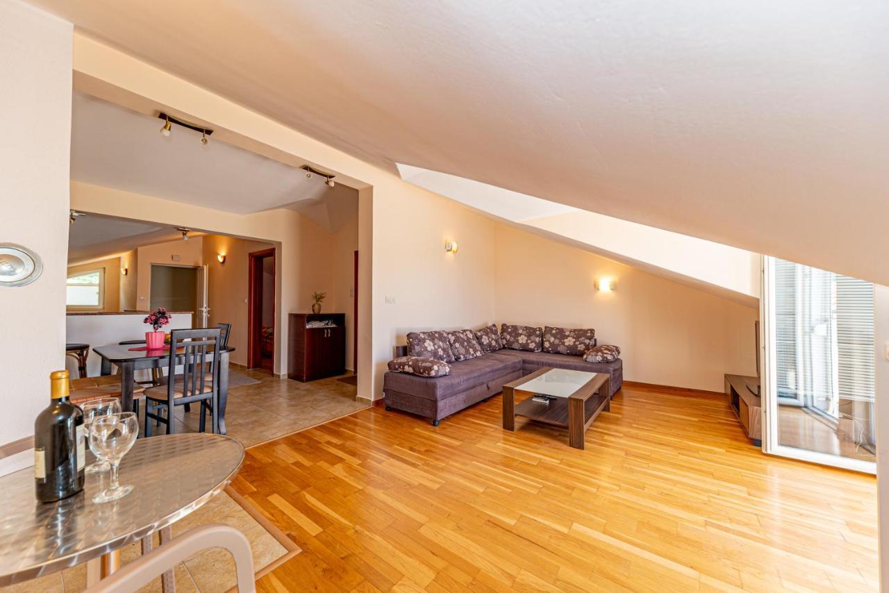 Apartment Knezevic Petrovac Zewnętrze zdjęcie
