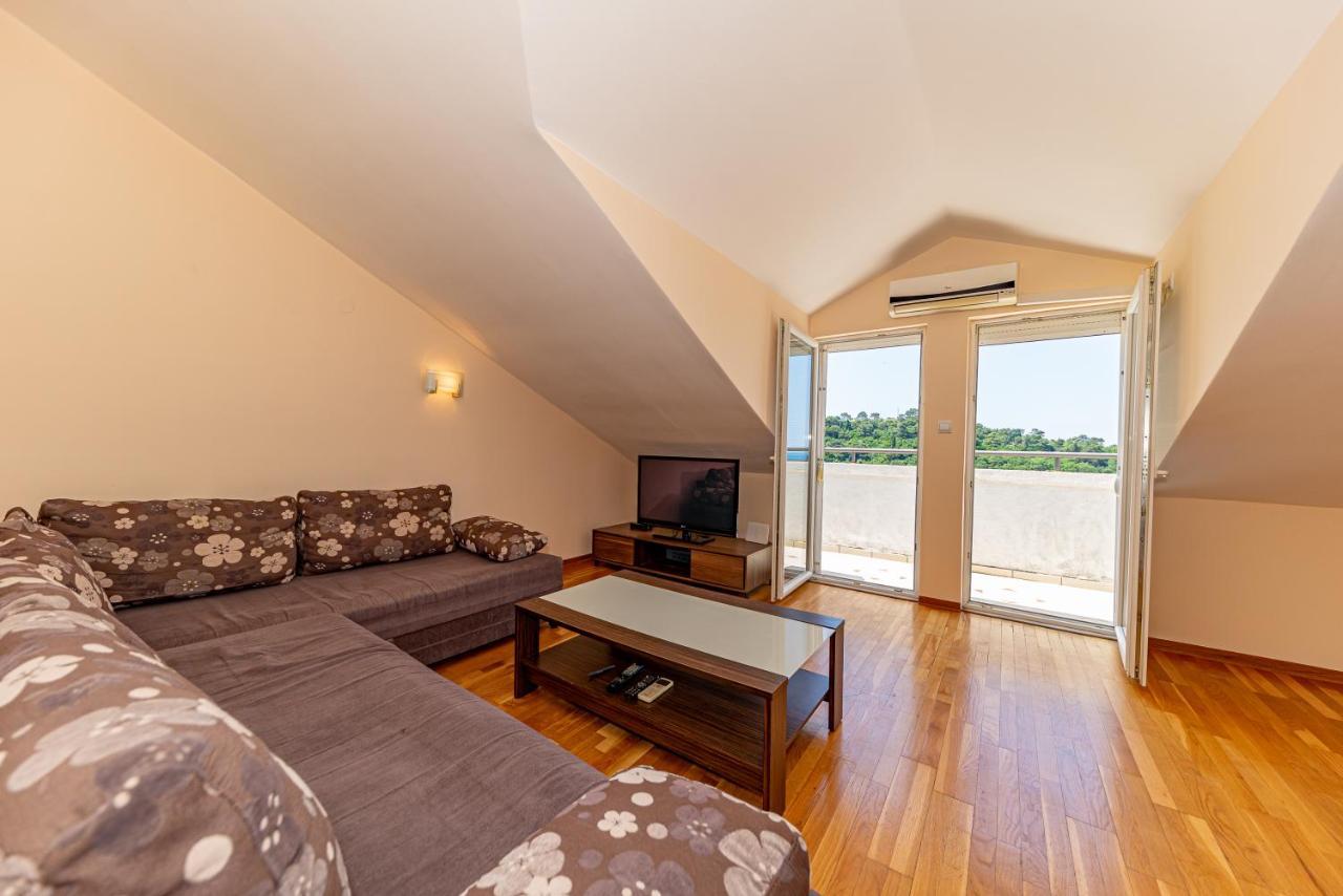 Apartment Knezevic Petrovac Zewnętrze zdjęcie