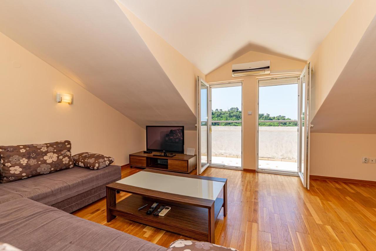 Apartment Knezevic Petrovac Zewnętrze zdjęcie