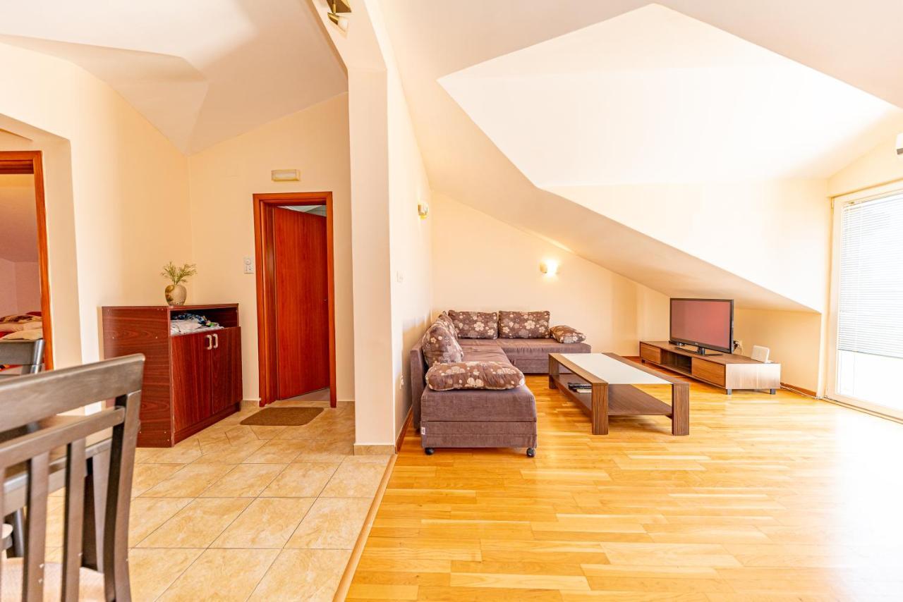 Apartment Knezevic Petrovac Zewnętrze zdjęcie